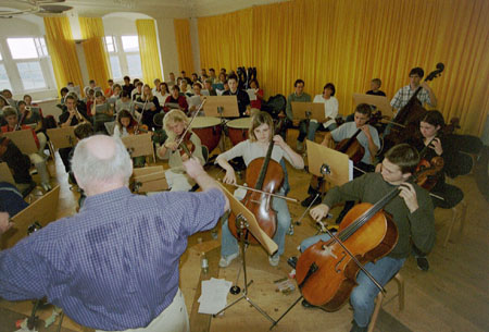 K2002_025