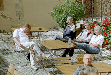K2002_028