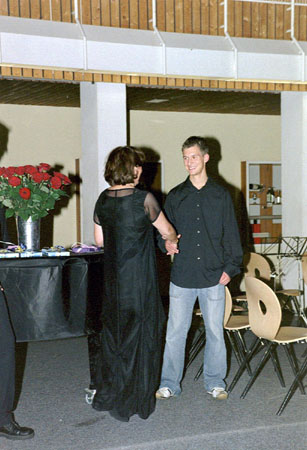 K2002_077