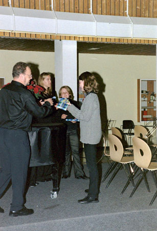 K2002_081