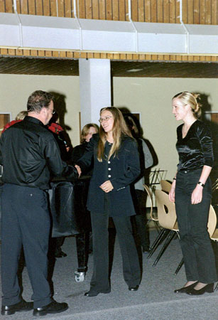 K2002_082