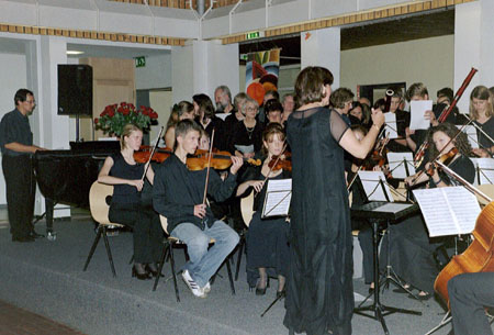K2002_083